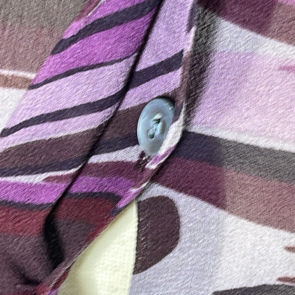 Y2K. Kenneth Cole New York,100%Silk. Women’s Buttons Down Blouse, size: 12. - Picture 3 of 12
